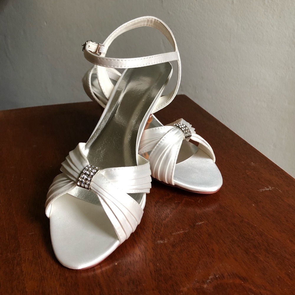Ivory Satin wedding Sandals small heel size  7.5